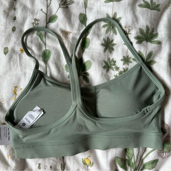 *SOLD* BNWT Flow Y Bra size 6 palm court lululemon - Picture 2 of 6